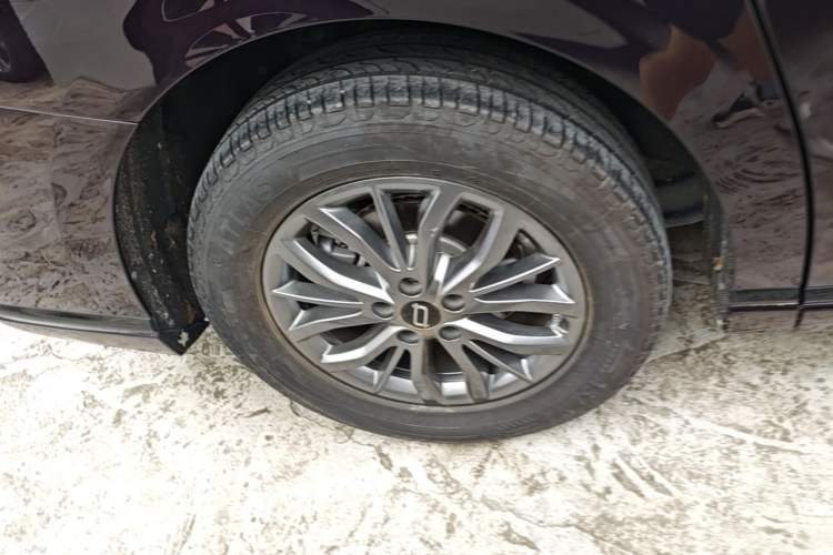 Used Bestune M9 2023 2.0T Ultimate Edition Right Rear Wheel Hub