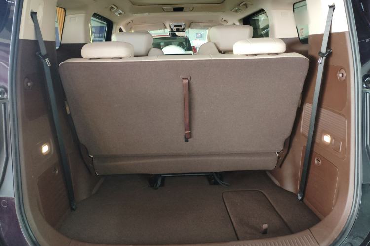 Used Bestune M9 2023 2.0T Ultimate Edition Trunk