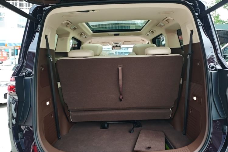 Used Bestune M9 2023 2.0T Ultimate Edition Trunk