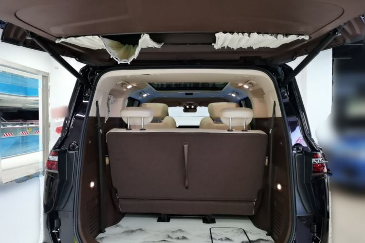 Used Bestune M9 2023 2.0T Prestige Edition Trunk