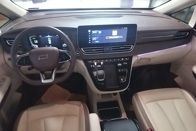 Used Bestune M9 2023 2.0T Ultimate Edition Center Console