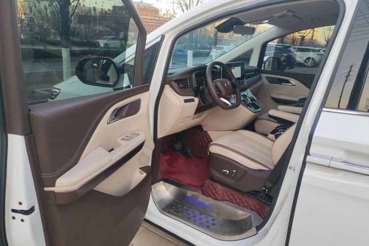 Used Bestune M9 2023 2.0T Prestige Edition Driver Seat