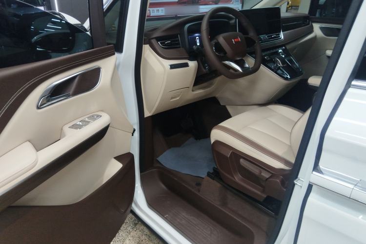 Used Bestune M9 2023 2.0T Prestige Edition Driver Seat