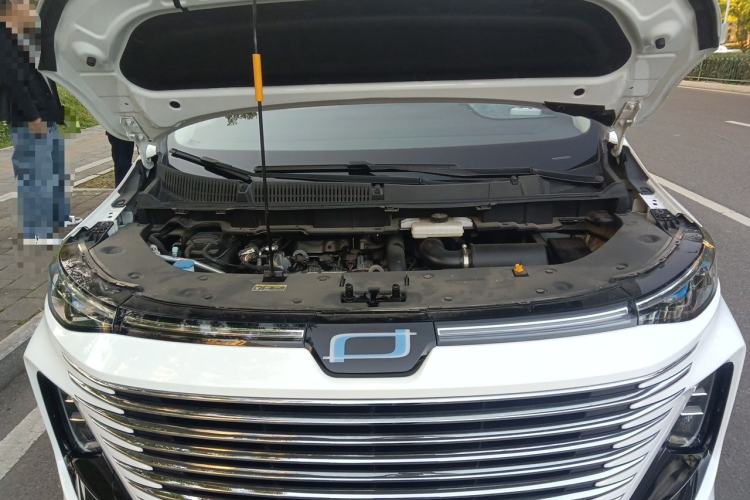 Used Bestune M9 2023 2.0T Prestige Edition Engine Bay