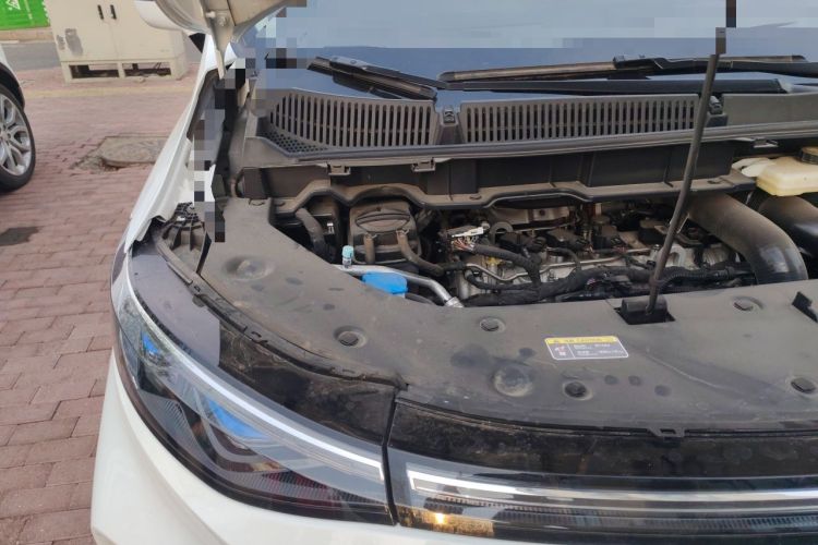 Used Bestune M9 2023 2.0T Prestige Edition Engine Bay Right