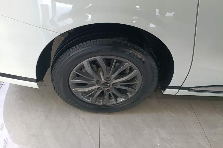 Used Bestune M9 2023 2.0T Prestige Edition Exterior 5
