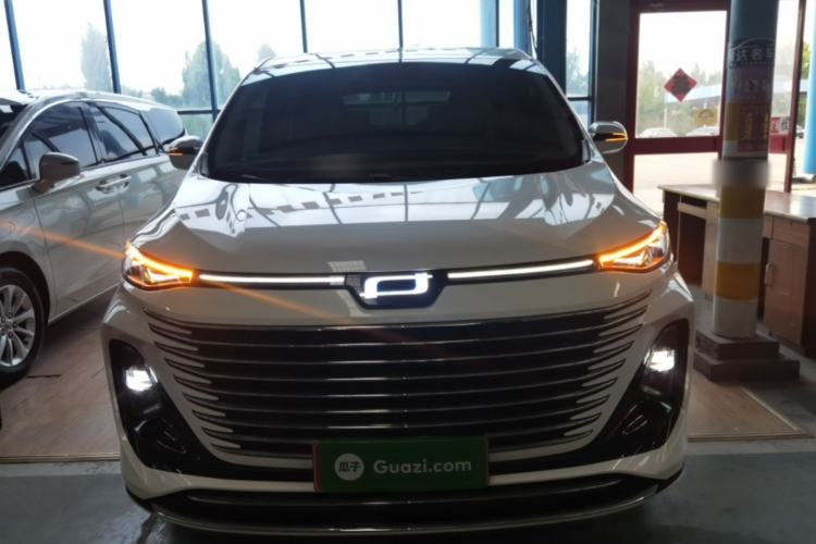 Used Bestune M9 2023 2.0T Prestige Edition Front