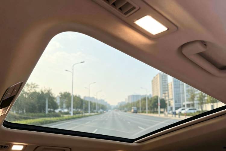 Used Bestune M9 2023 2.0T Prestige Edition Headliner
