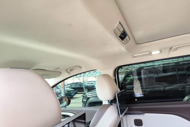 Used Bestune M9 2023 2.0T Ultimate Edition Headliner