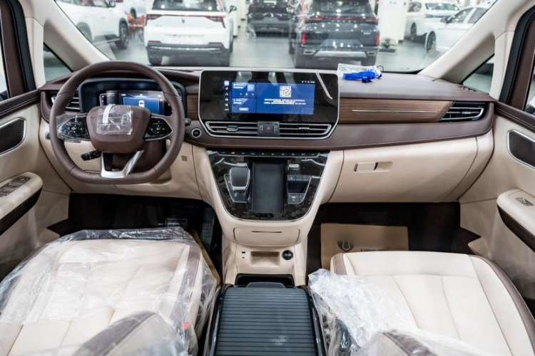 Used Bestune M9 2023 2.0T Prestige Edition Interior 1