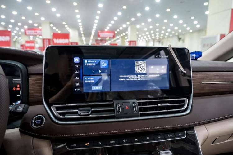 Used Bestune M9 2023 2.0T Prestige Edition Interior 3