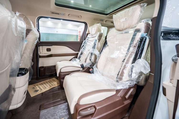 Used Bestune M9 2023 2.0T Prestige Edition Interior 6