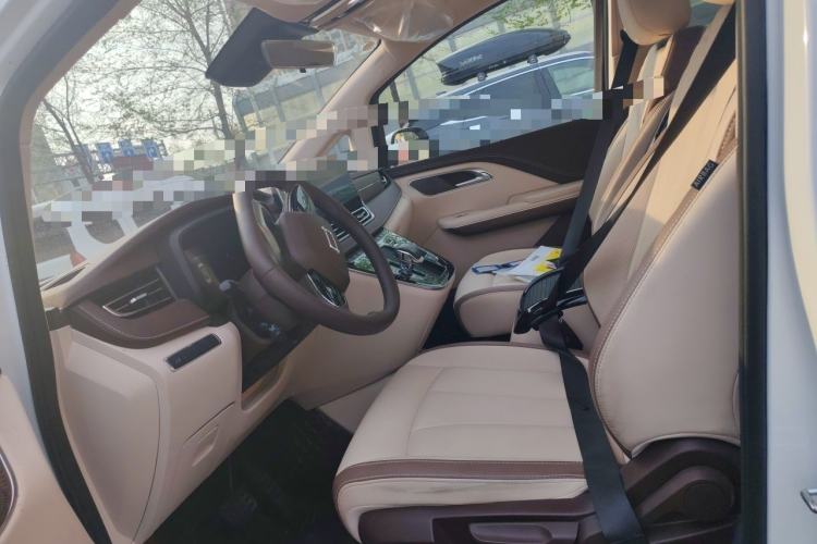 Used Bestune M9 2023 2.0T Prestige Edition Left Front Seat
