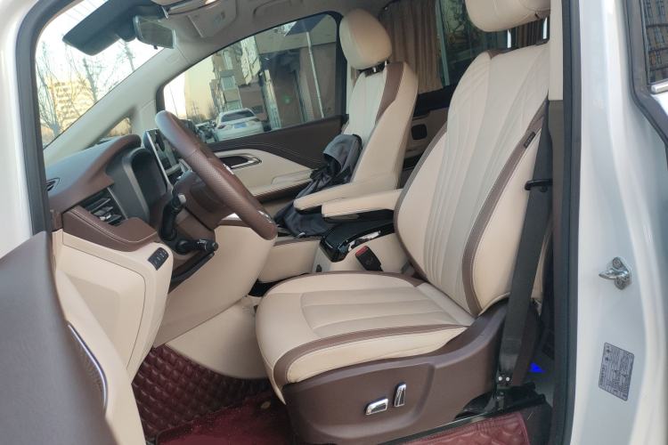 Used Bestune M9 2023 2.0T Prestige Edition Left Front Seat