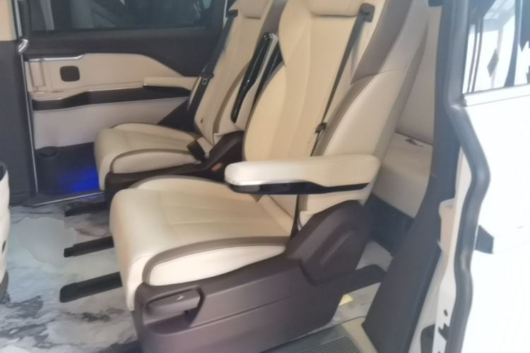 Used Bestune M9 2023 2.0T Prestige Edition Left Rear Seat