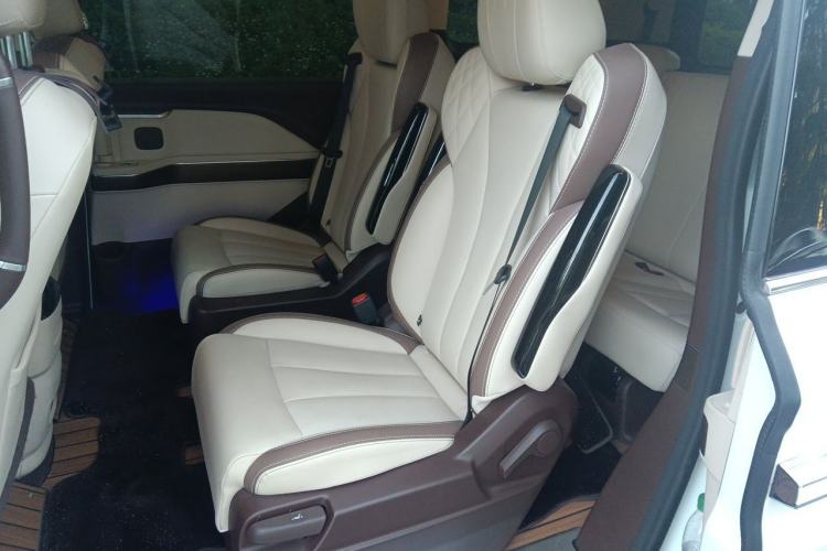 Used Bestune M9 2023 2.0T Prestige Edition Left Rear Seat