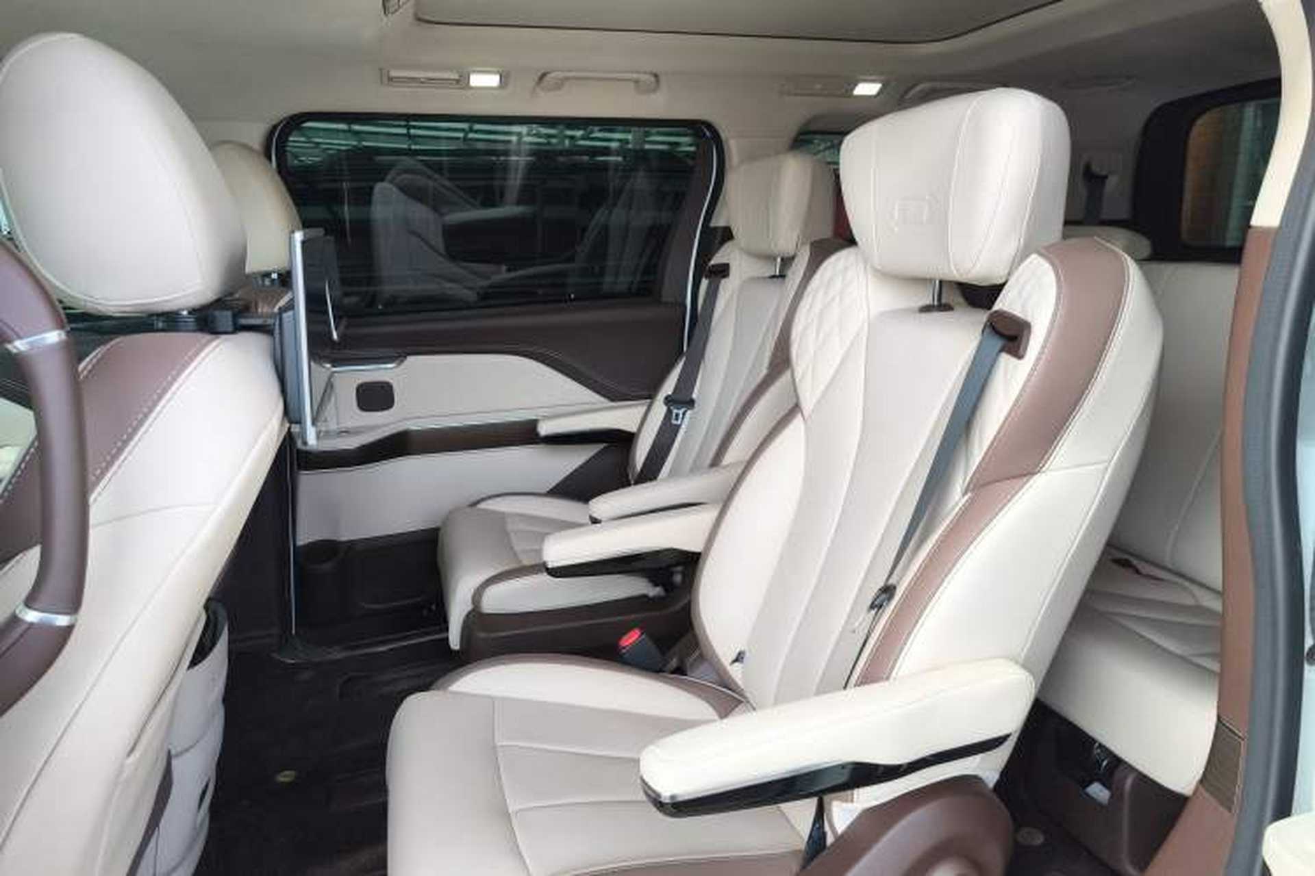 Used Bestune M9 2023 2.0T Ultimate Edition Left Rear Seat