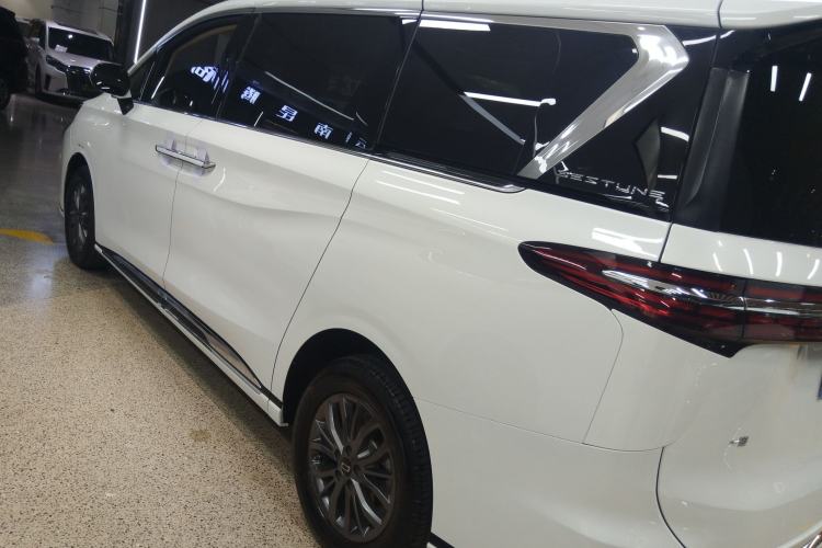 Used Bestune M9 2023 2.0T Prestige Edition Left Side