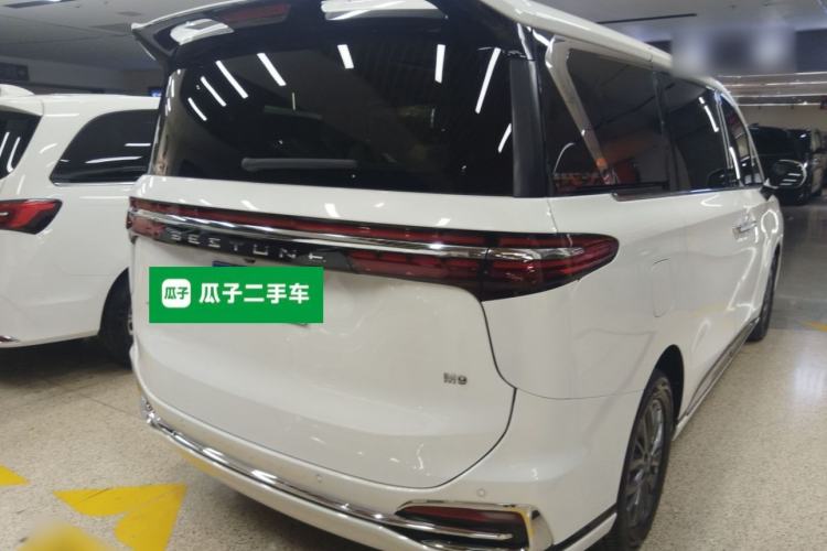 Used Bestune M9 2023 2.0T Prestige Edition Rear Right 45 Deg