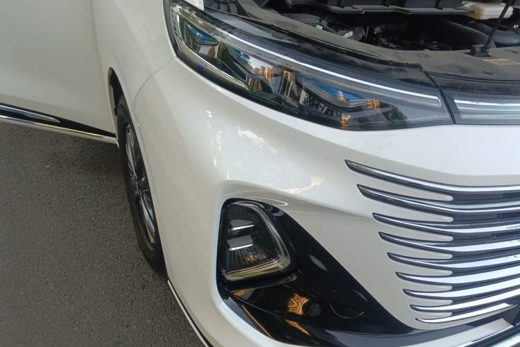 Used Bestune M9 2023 2.0T Prestige Edition Right Front Headlight