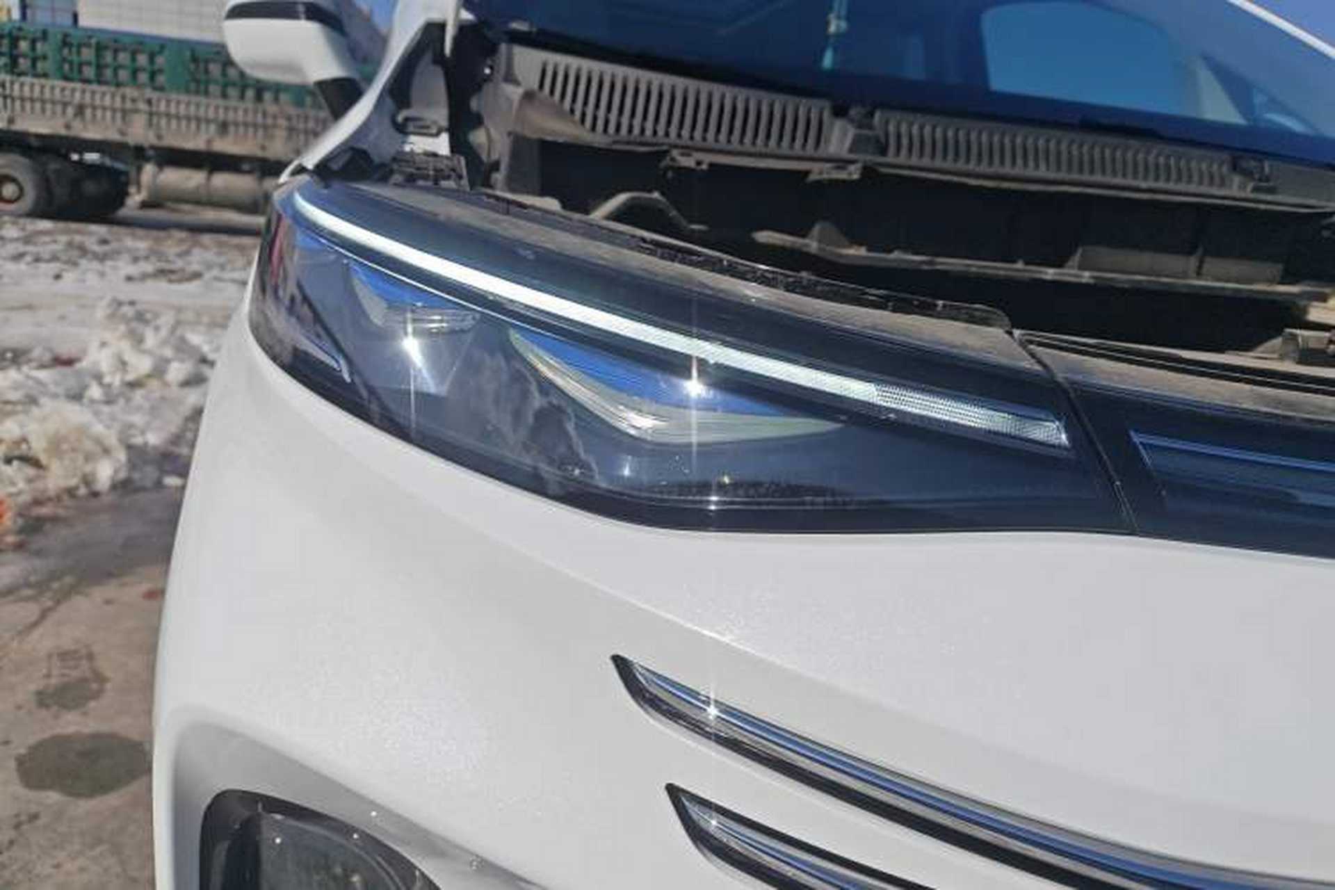 Used Bestune M9 2023 2.0T Prestige Edition Right Front Headlight