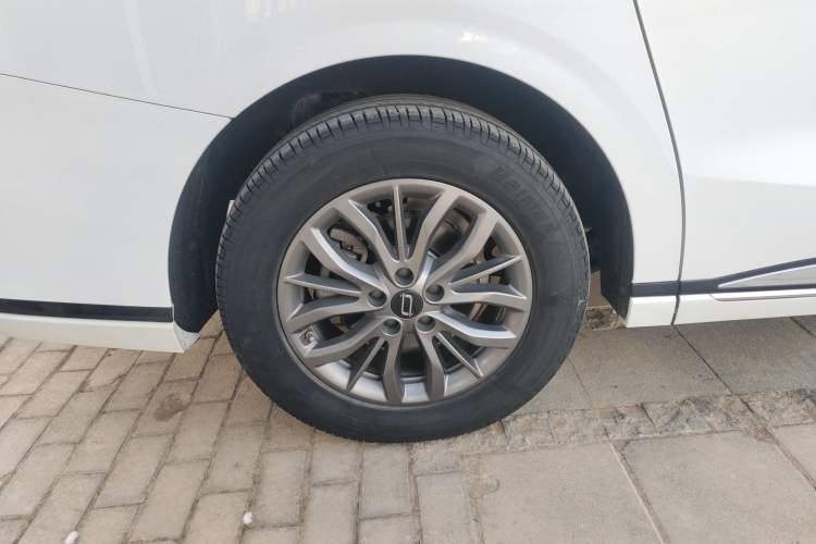 Used Bestune M9 2023 2.0T Prestige Edition Right Rear Wheel Hub