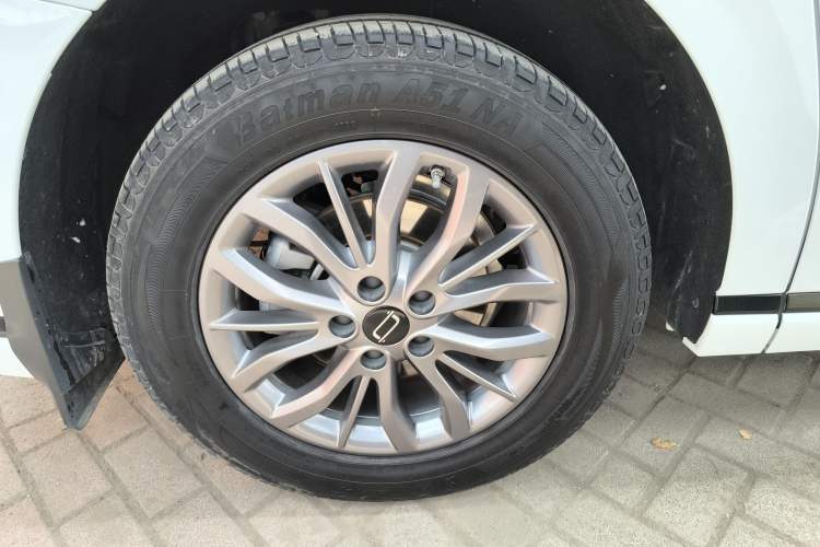 Used Bestune M9 2023 2.0T Ultimate Edition Right Rear Wheel Hub