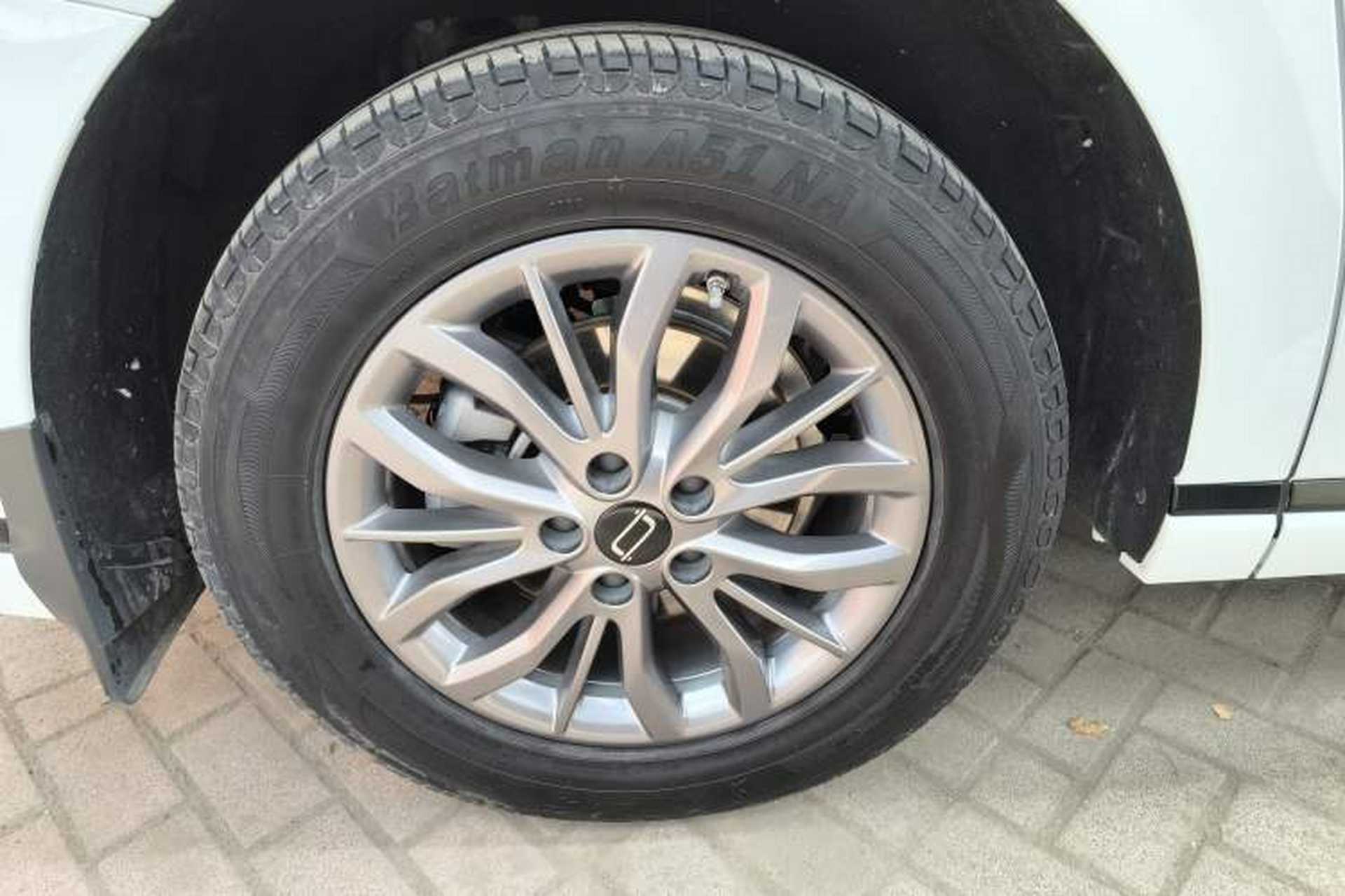 Used Bestune M9 2023 2.0T Ultimate Edition Right Rear Wheel Hub