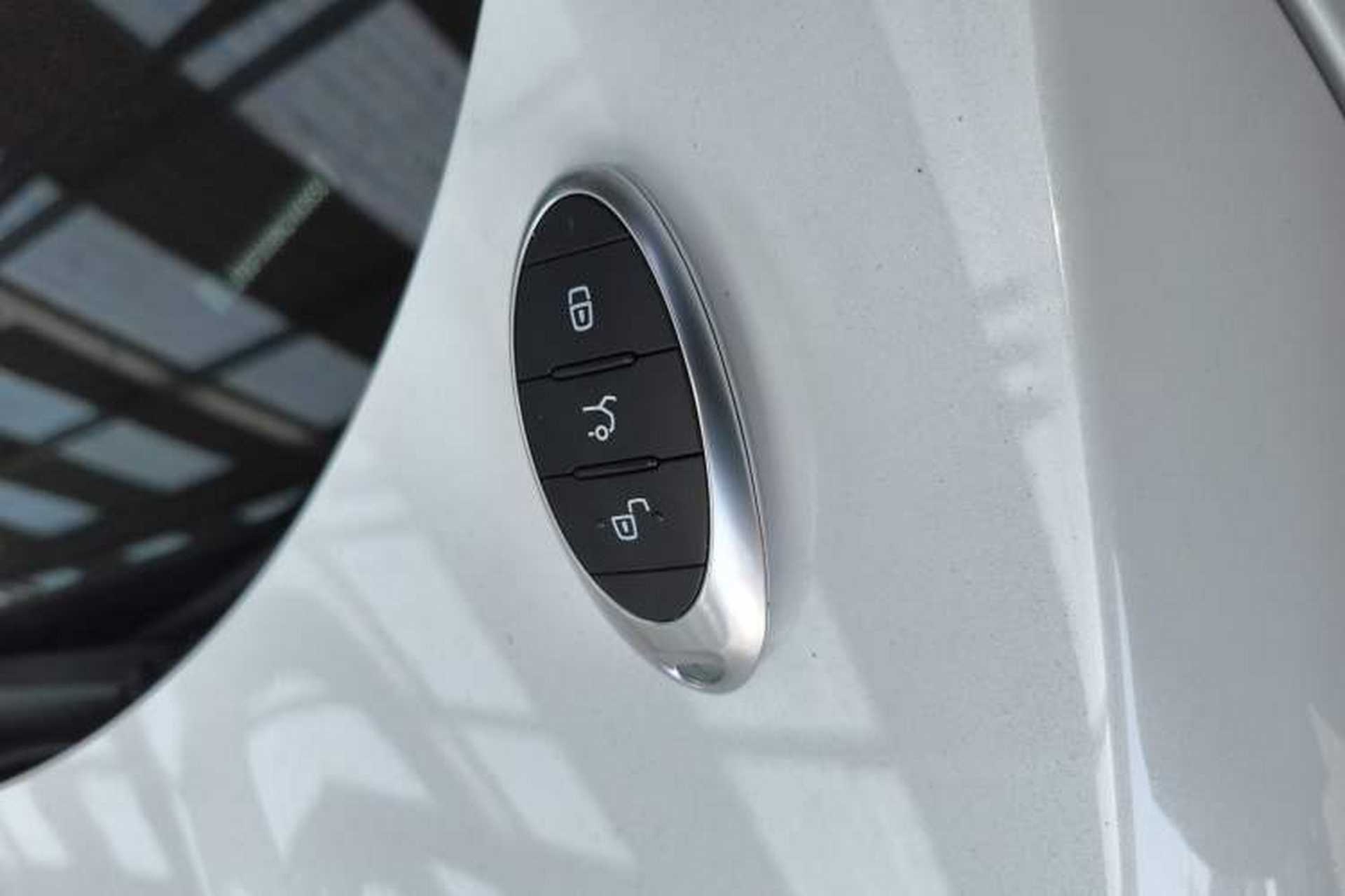 Used Bestune M9 2023 2.0T Ultimate Edition Vehicle Key