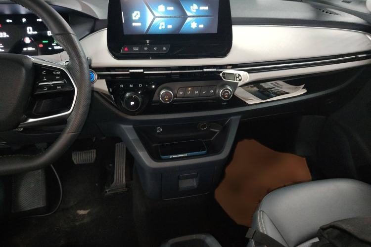 Used Bestune NAT 2023 PRO Comfort Travel Edition 419km Audio And AC Panel
