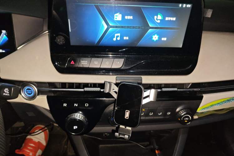 Used Bestune NAT 2021 Ride-Hailing Version Audio And AC Panel