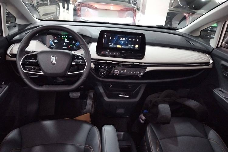 Used Bestune NAT 2023 PRO Comfort Travel Edition 419km Center Console