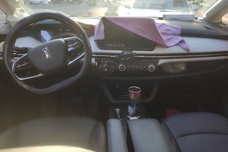 Used Bestune NAT 2023 PRO Comfort Travel Edition 419km Center Console