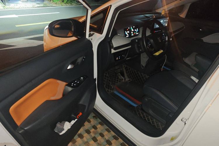 Used Bestune NAT 2022 Comfort Travel Version 100kW 425km Driver Seat