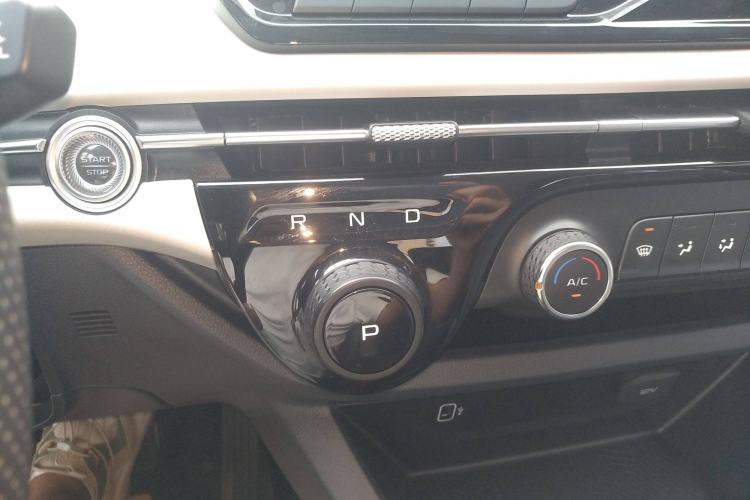Used Bestune NAT 2023 PRO Comfortable Travel Battery-Swap Version 401km Gear Lever