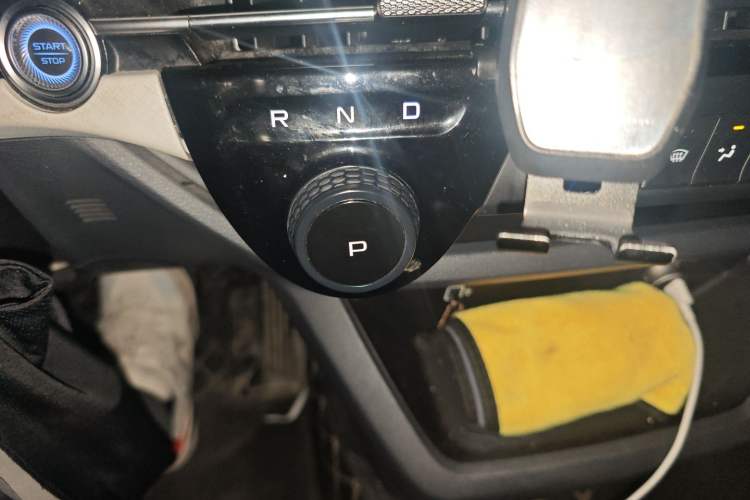 Used Bestune NAT 2022 Comfort Travel Version 100kW 425km Gear Lever
