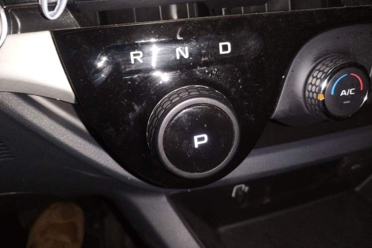 Used Bestune NAT 2023 PRO Comfortable Travel Extended Range Battery-Swap Version 401km Gear Lever