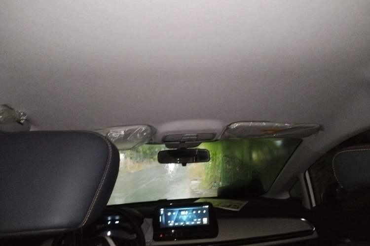 Used Bestune NAT 2023 PRO Comfortable Travel Extended Range Battery-Swap Version 401km Headliner