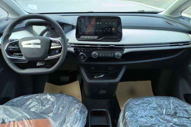 Used Bestune NAT 2022 Comfortable Travel Battery-Swap Version 100kW 401km Interior 1