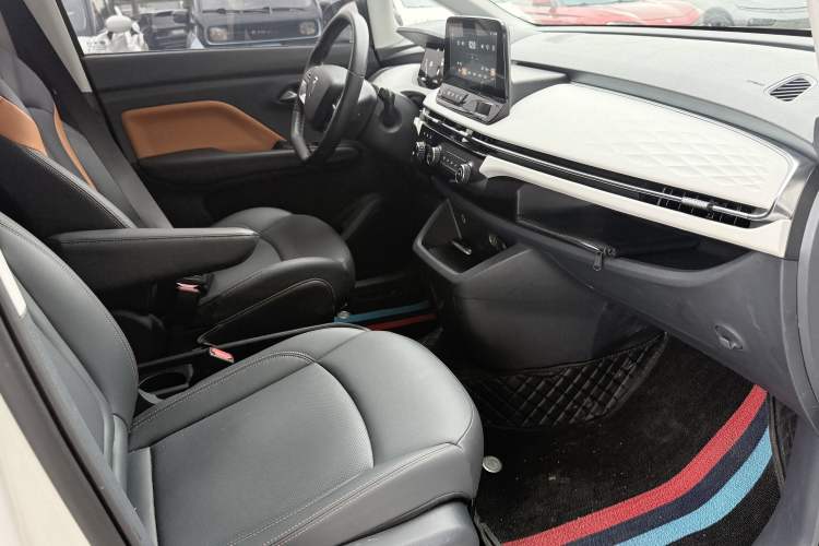 Used Bestune NAT 2022 Enjoy Travel Battery-Swap Version 100kW 401km Interior 1