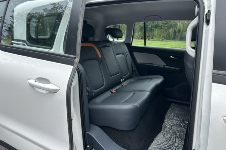 Used Bestune NAT 2023 PRO Comfortable Travel Battery-Swap Version 401km Interior 10