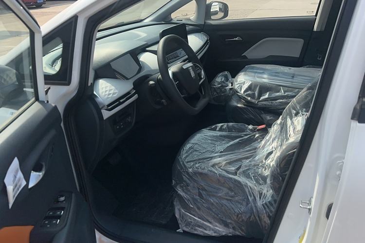 Used Bestune NAT 2023 PRO Enjoy Travel Edition 425km Interior 2