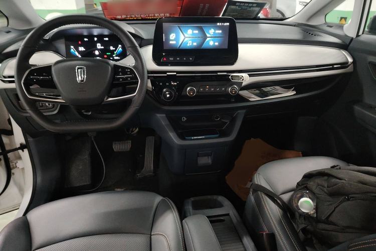 Used Bestune NAT 2023 PRO Comfort Travel Edition 419km Interior 2