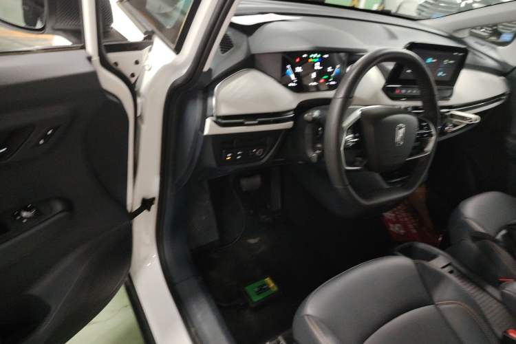 Used Bestune NAT 2023 PRO Comfort Travel Edition 419km Interior 3