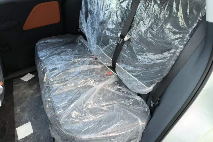 Used Bestune NAT 2022 Comfortable Travel Battery-Swap Version 100kW 401km Interior 3