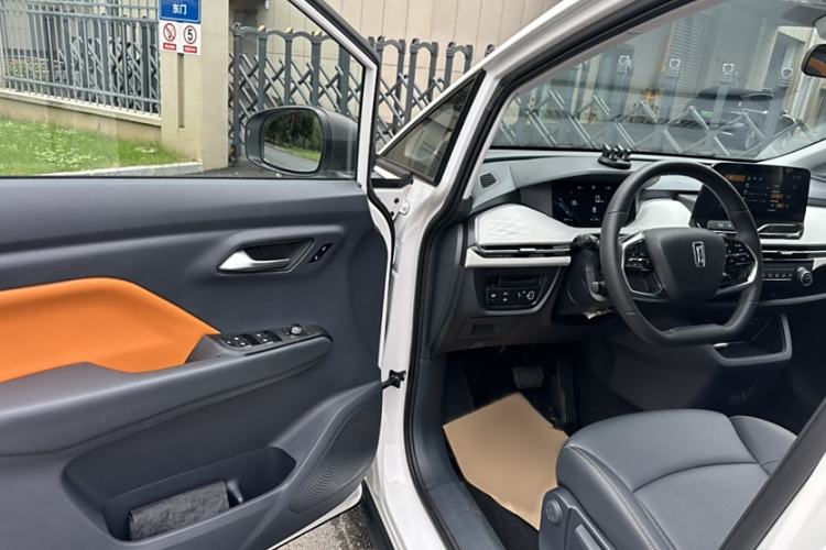 Used Bestune NAT 2023 PRO Comfortable Travel Battery-Swap Version 401km Interior 4
