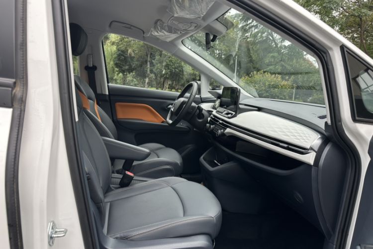 Used Bestune NAT 2023 PRO Comfortable Travel Battery-Swap Version 401km Interior 6