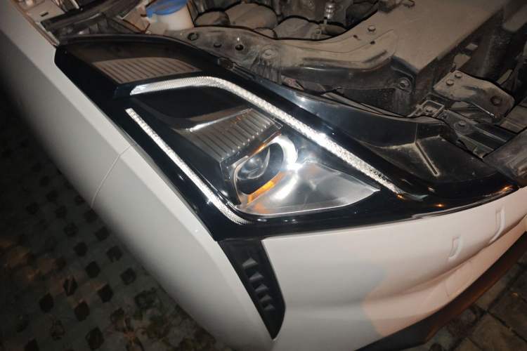 Used Bestune NAT 2022 Comfort Travel Version 100kW 425km Right Front Headlight