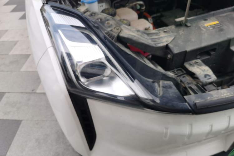 Used Bestune NAT 2023 PRO Comfortable Travel Battery-Swap Version 401km Right Front Headlight