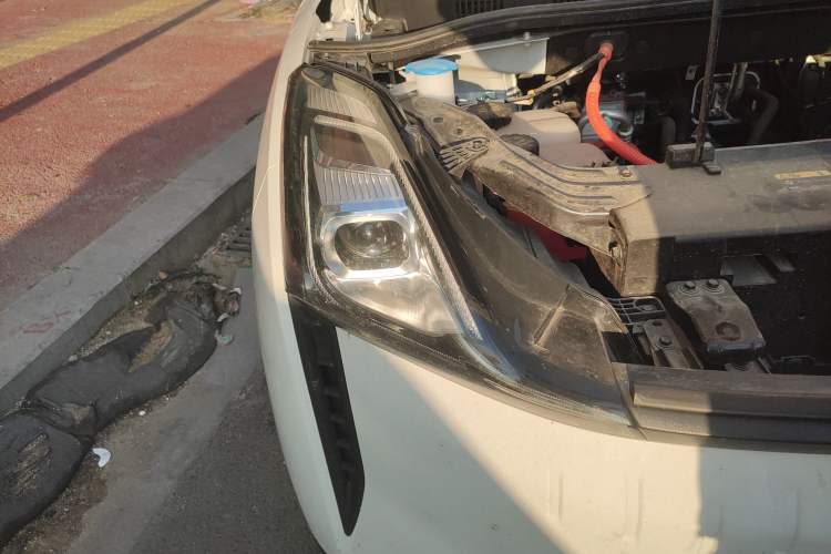 Used Bestune NAT 2023 PRO Comfort Travel Edition 419km Right Front Headlight